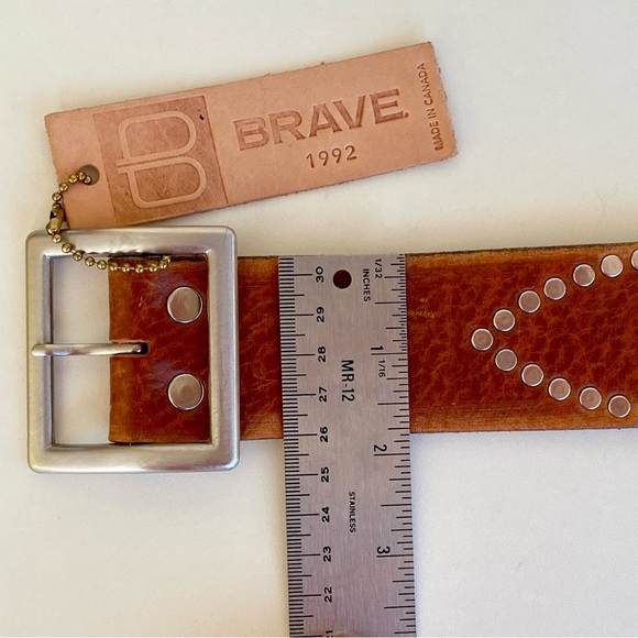🇨🇦 BRAVE Leather - Cognac Raw Washed - Matte Silver Buckle and Rivets - Picture 14 of 15